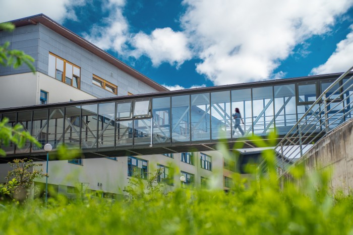 Dočasné omezení návštěv pacientů od středy 17. 12. 2025