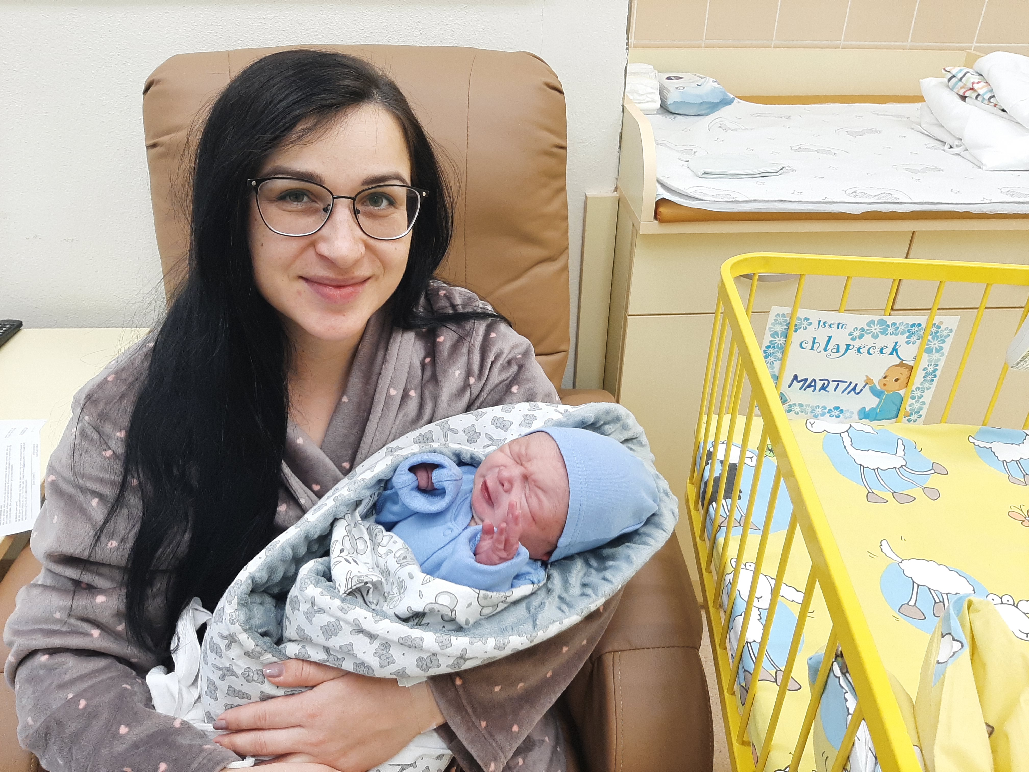 První miminko roku 2023 třebíčské nemocnice - Martin Kolehov s maminkou Ivannou