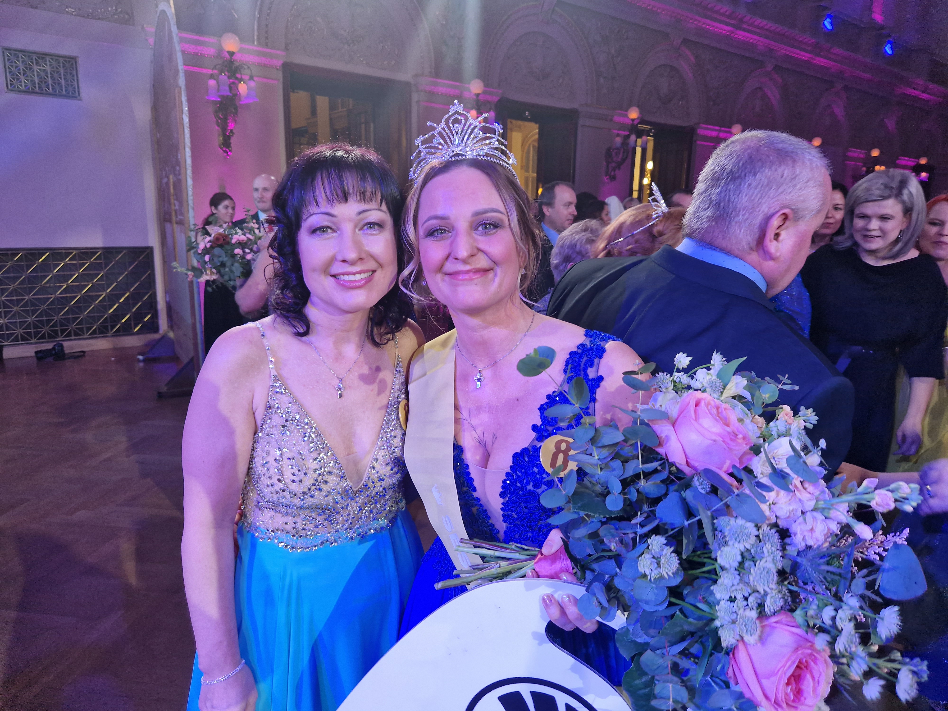 Zleva Martina Štveráčková, Kateřina Petulová, Olomouc - vítězka soutěže